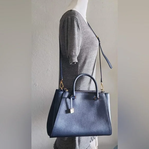💙MCM Saffiano Leather Nuovo Tote PM💙GENDERLESS